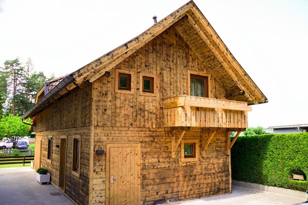 וילאך Apart Of Me Ferienhaus Faaker See מראה חיצוני תמונה